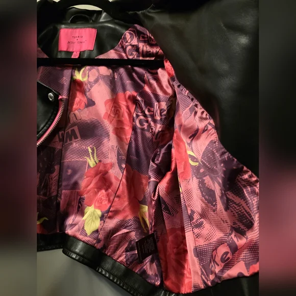 Betsey Johnson X Torrid Collab Faux Leather Crop Moto Jacket - Picture 6 of 11
